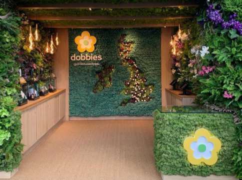 Quantil supplies plants for Dobbies award winning Chelsea flower show trade stand.